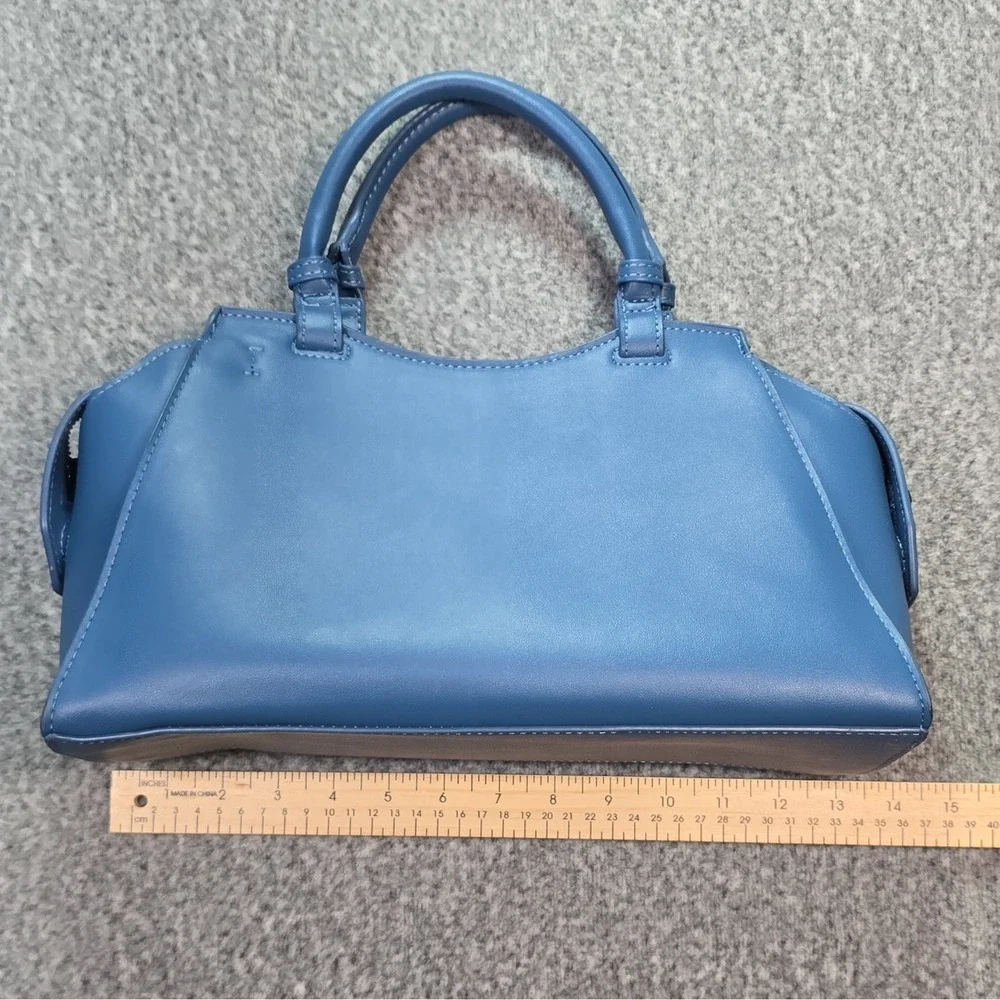 Steve Madden blue charm handles